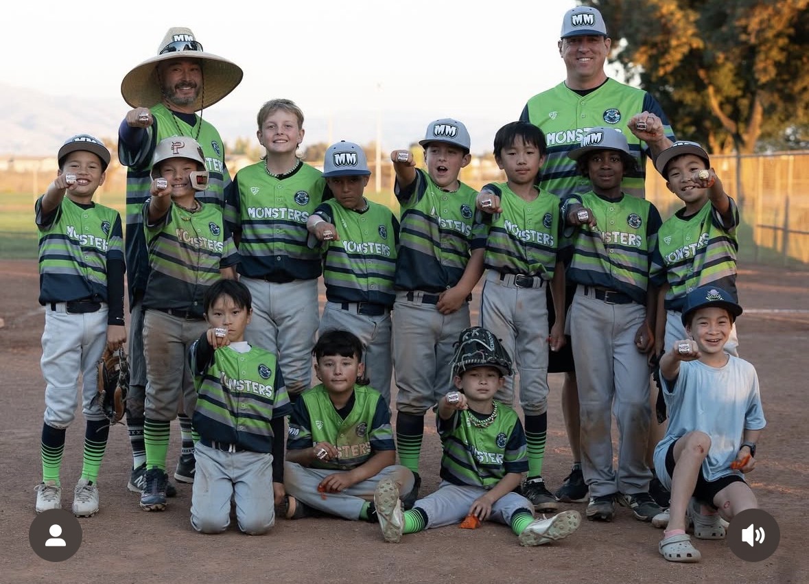 Mission Momsters baseball team wearing custom sublimated jerseys by Final Game Sports in Tracy, California